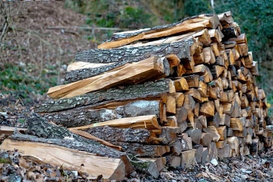 Recuperare-cassette-di-legno-per-accendere-il-camino-senza-diavolina