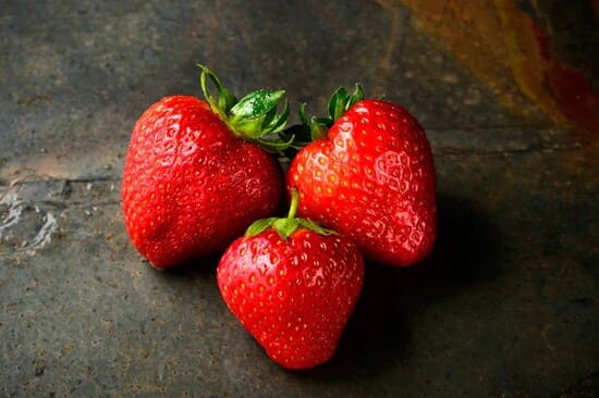 Frutta-primaverile-fragole